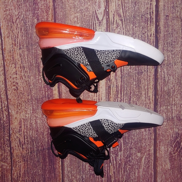 Nike Air Max 270 - Picture 4 of 5